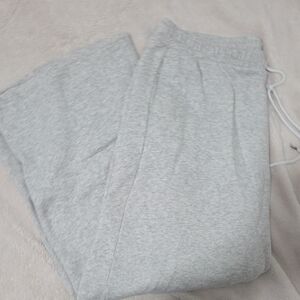 Abercrombie & Fitch Womens Grey Sweats